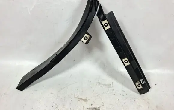 Volkswagen PASSAT B5 Rear bumper mounting bracket 3B9807394