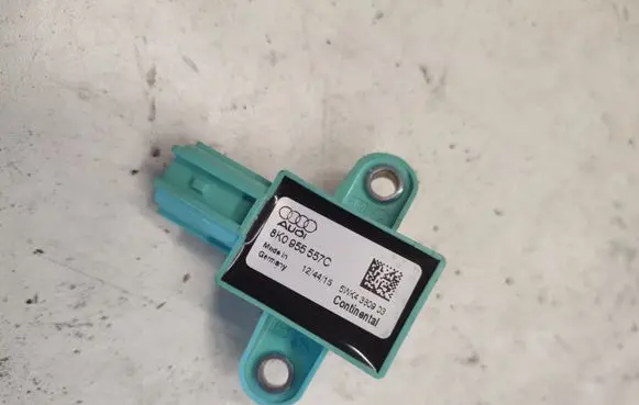 Audi A5 8T 8F Airbag deployment crash/impact sensor 8K0955557C