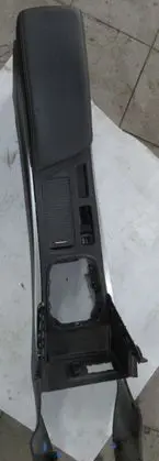 Renault Megane IV Center console
