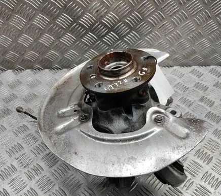 BMW iX Rear wheel hub 6890578