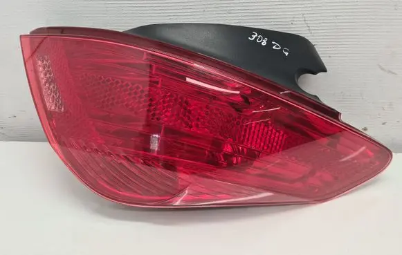 Peugeot 308 Rear/tail lights 9680425680