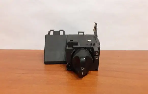 Mercedes-Benz E W210 Light switch 3990 2105451404