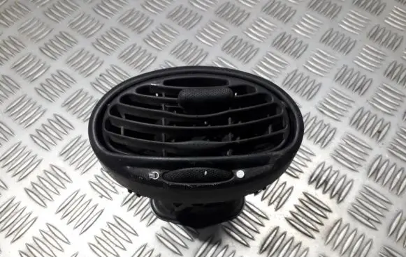 Ford Focus Dashboard side air vent grill/cover trim 98AB19893BJW