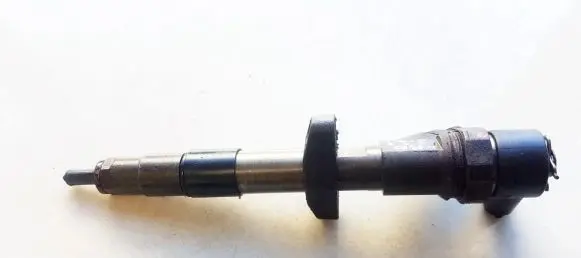 Opel Vivaro Fuel injector 8200084534 0445110084