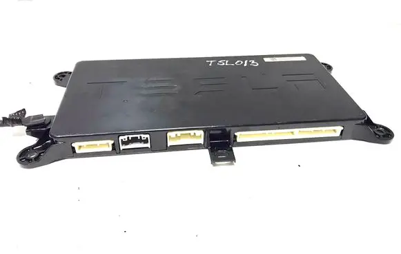Tesla Model X Door control unit/module 104390010D
