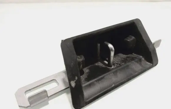 Volvo S90, V90 Loading door lock loop/hook striker 39832521