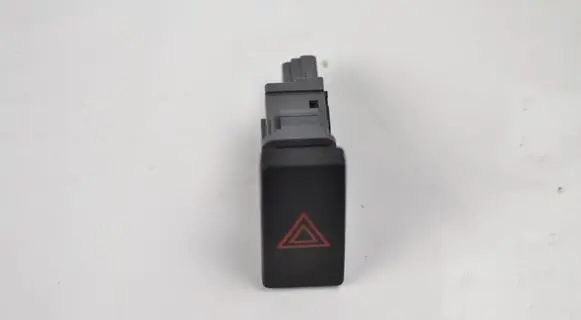 Toyota Avensis T270 Hazard light switch 15B279