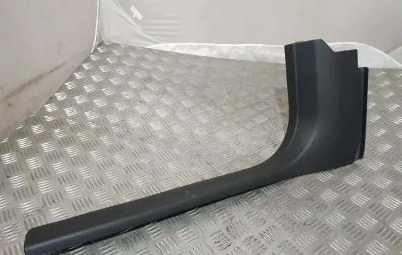 Mercedes-Benz GLA W156 Front sill trim cover A2466800306