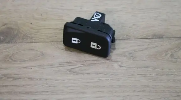 Volvo V50 Central locking switch button 30773333