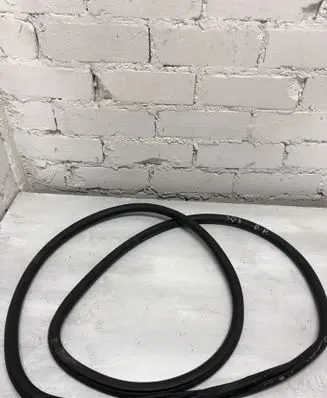Peugeot 308 Front door rubber seal 