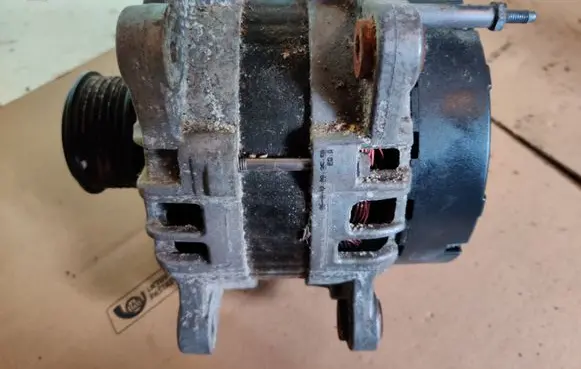 Volkswagen PASSAT CC Generator/alternator 03L903024F