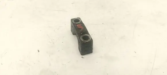 Mitsubishi 3000 GT Camshaft holder
