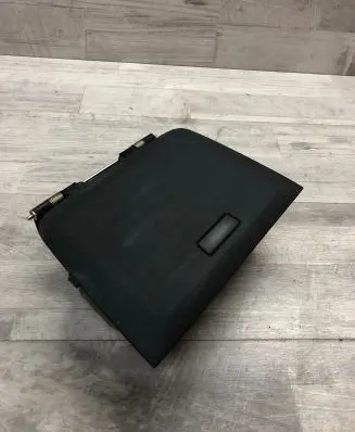 Volkswagen Golf Sportsvan Glove box 0456221