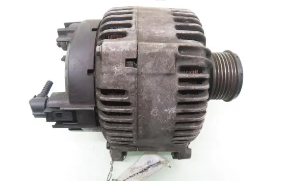 Volkswagen PASSAT B6 Generator/alternator 021903026L
