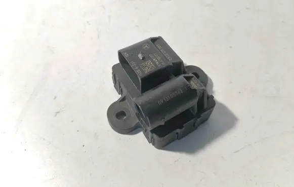 Mercedes-Benz E W212 Glow plug pre-heat relay A6511530279