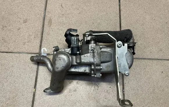 Ford Fiesta EGR valve 70215615 9671187780