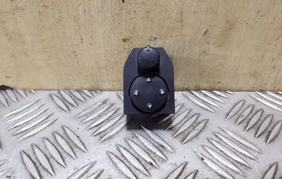 Audi A4 S4 B5 8D Wing mirror switch 8D0959565