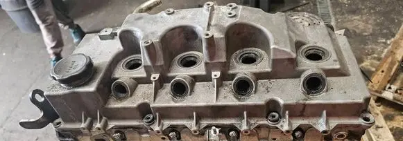Mitsubishi Pajero Engine head