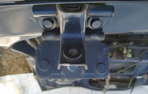 Jeep Grand Cherokee (WK) Tailgate/trunk/boot hinge