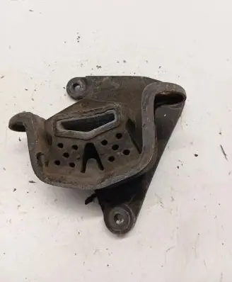 Volkswagen Transporter - Caravelle T5 Engine mount bracket 7H0399151H