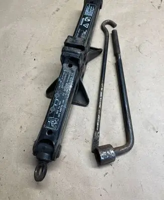 Nissan Primera Lift Jack 99550BM400
