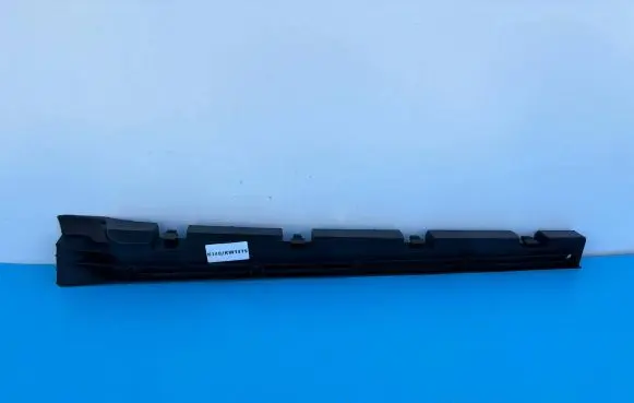 Mercedes-Benz ML W164 Sill supporting ledge A1646981327