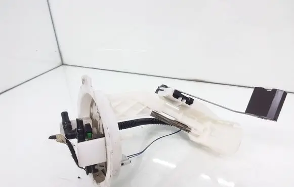 Mercedes-Benz E A207 Fuel level sensor A2044700694 1582881014
