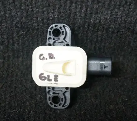 Mercedes-Benz GLE (W166 - C292) Airbag deployment crash/impact sensor A1668210351