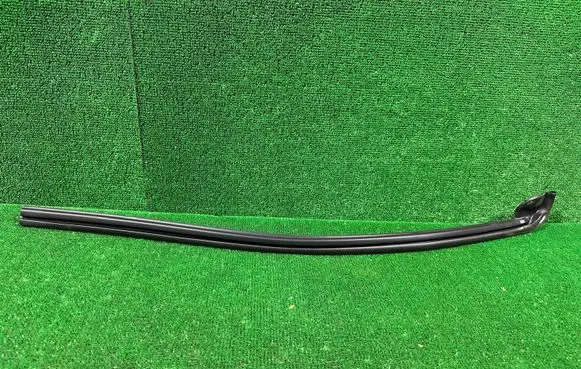 Renault Trafic III (X82) Front door rubber seal 93456979