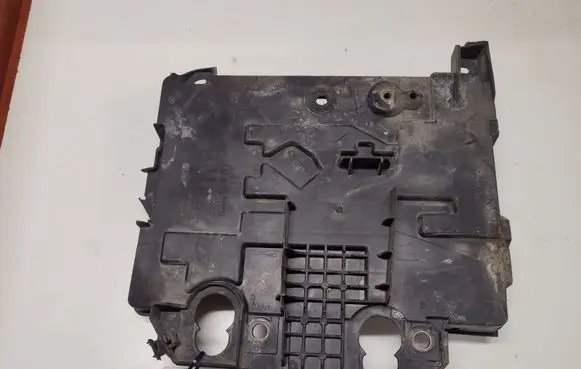 Renault Clio III Battery tray 8200314273
