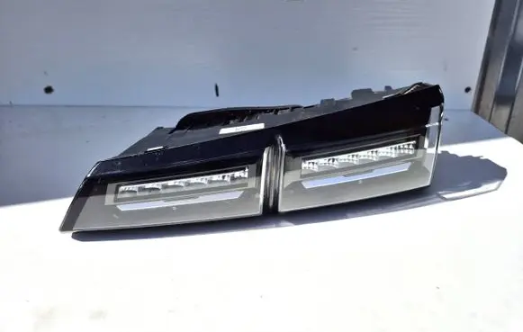 Peugeot 308 Rear/tail lights 9835300580 00123153 01502002J