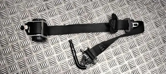 BMW 5 F10 F11 Front seatbelt 610126200C 608532600F