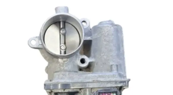 Suzuki Swift III Throttle valve 9B15 68P0 02082