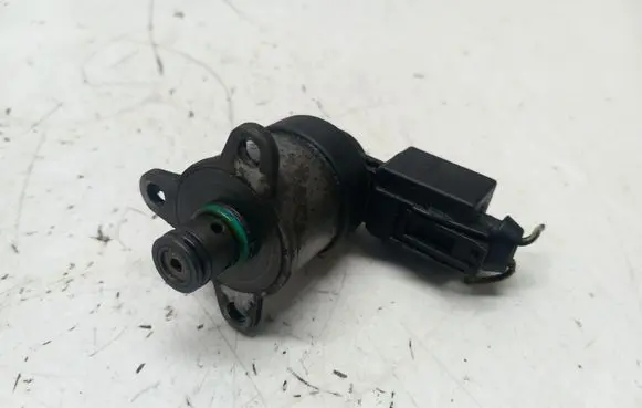 Mercedes-Benz E W211 Fuel pressure sensor A6460740084 6460740084