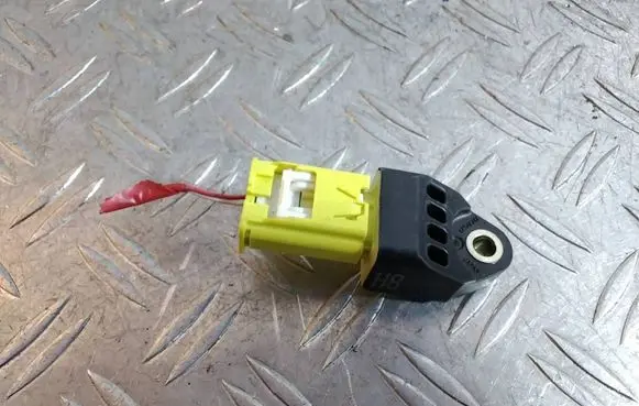 Lexus IS III XE30 Airbag deployment crash/impact sensor 8983112040
