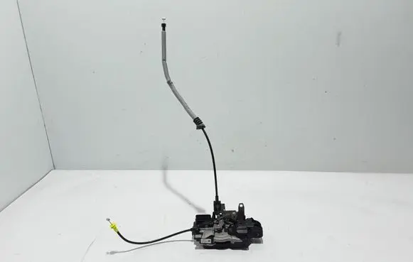 Volvo XC40 Front door lock 31349891