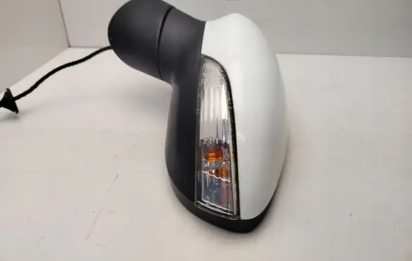 Ford Fiesta Front door electric wing mirror 