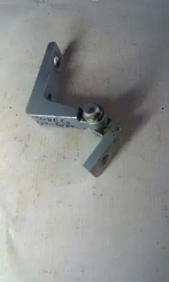 Volkswagen Touareg I Front door hinge set 7L0831401