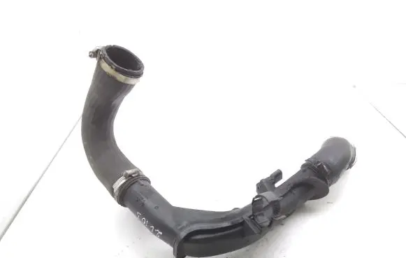 Volkswagen PASSAT CC Intercooler hose/pipe 5N0145770A
