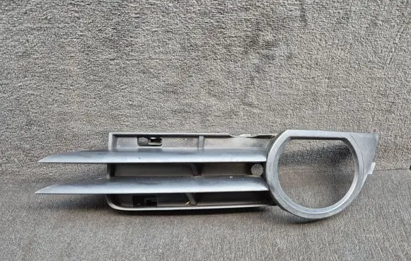Audi A3 S3 8P Front bumper lower grill 8P3807681A