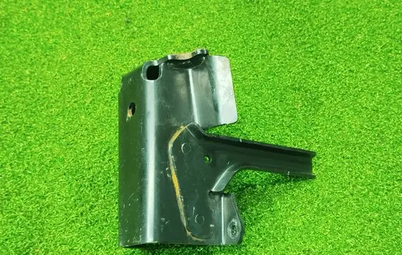 Other engine bay part