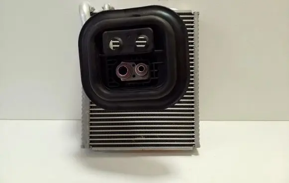Mercedes-Benz EQB Air conditioning (A/C) radiator (interior) 
