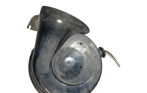 Volkswagen PASSAT B6 Horn signal 3C0951221