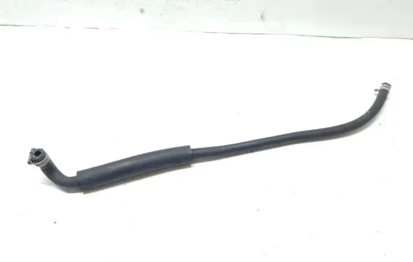 Mercedes-Benz C W203 Engine coolant pipe/hose 2035013282
