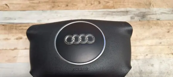 Audi A2 Steering wheel airbag 8E0880201AA 8E0880201
