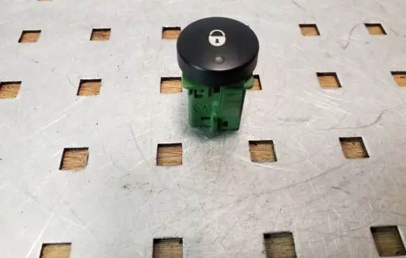Citroen Berlingo Central locking switch button 