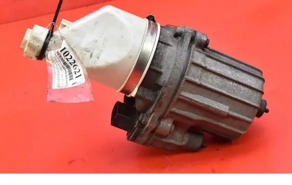 Opel Zafira B Power steering pump 13192897