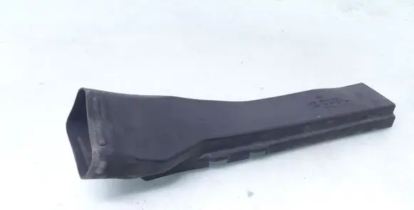 Volkswagen Phaeton Air intake duct part 3D0129617H