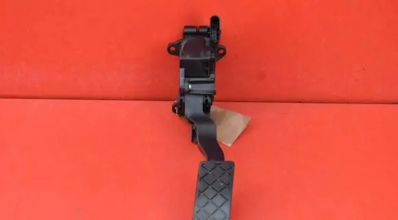 Skoda Fabia Mk3 (NJ) Accelerator throttle pedal 6C1723503D