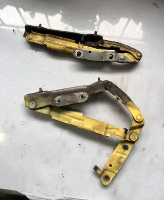 Tailgate strut